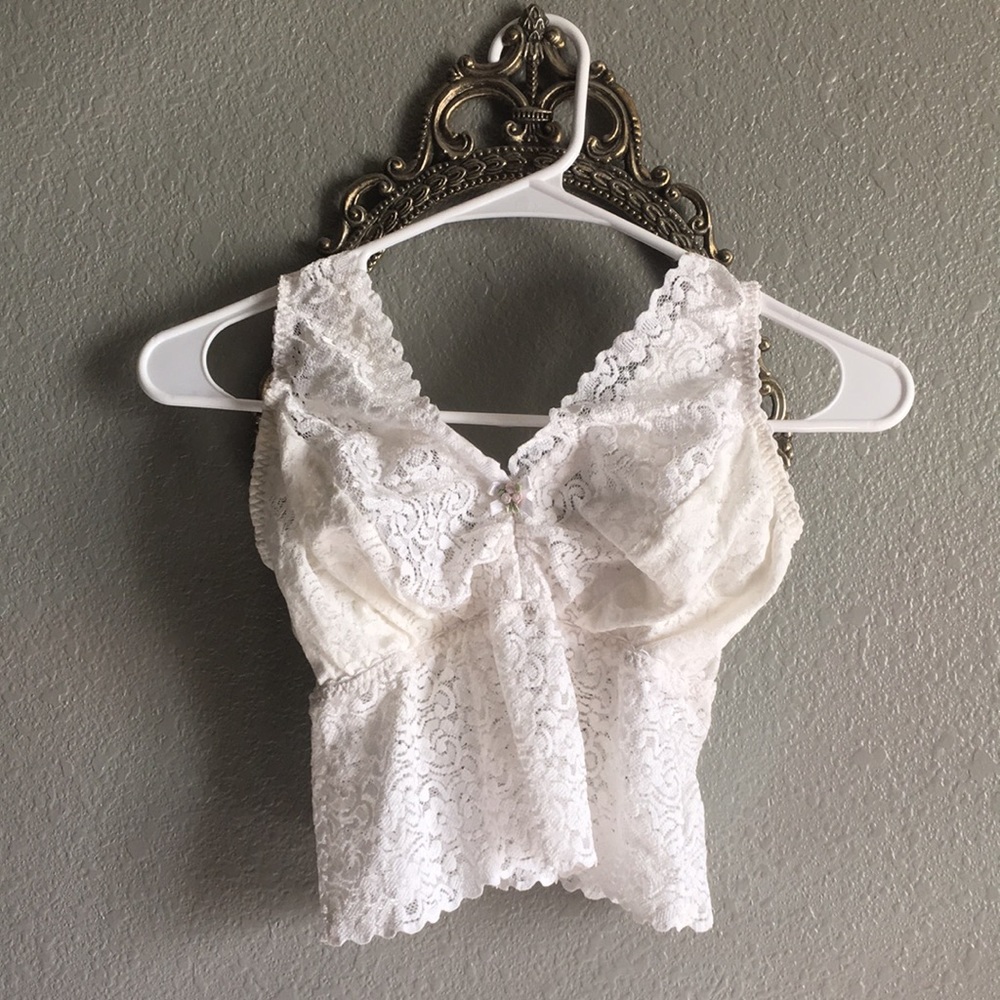 Vintage lingerie piece. Beautiful white lingerie top🌷
